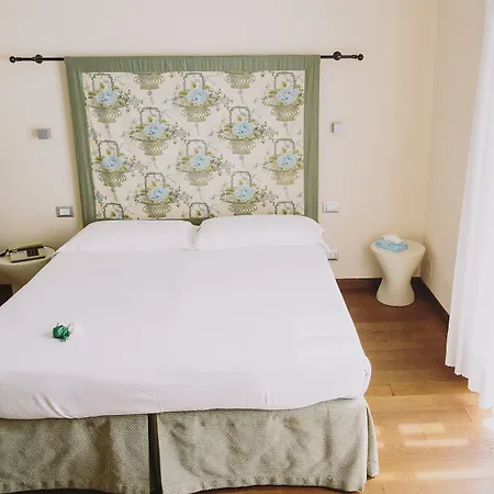 Minerva فندق سانتا مارغريتا ليغور